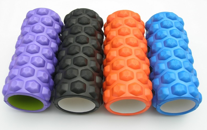 Massage foam roller BEE HIVE (33 cm) 1