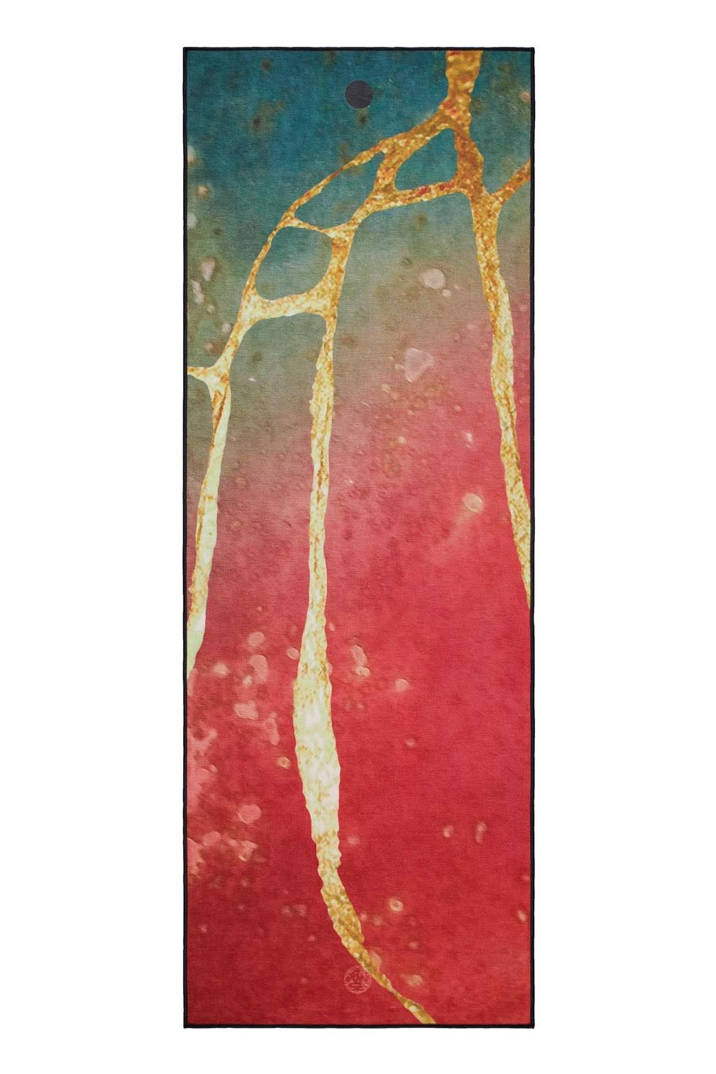 Manduka Yogitoes® Skidless® yoga mat towel