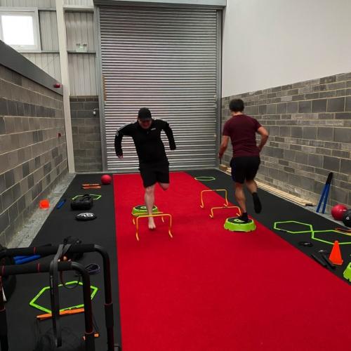 Sprinttrack - kunstgras Uni Indoor 30 m 11